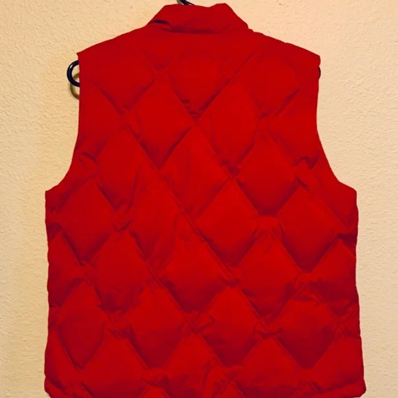 Gap Down Vest - Picture 2 of 4